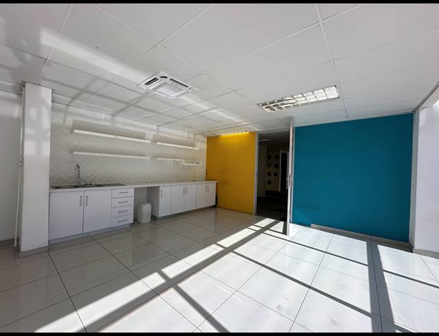 304M² OFFICE TO LET IN SANDTON CENTRAL